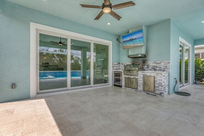 Building Photo - ** SEAHORSE AT CAMBRIA ** 3 BED + DEN - 3....