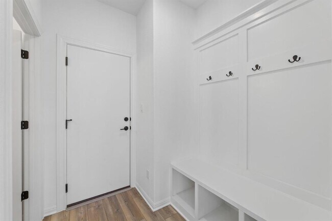 Building Photo - 2725 Woodall Dr