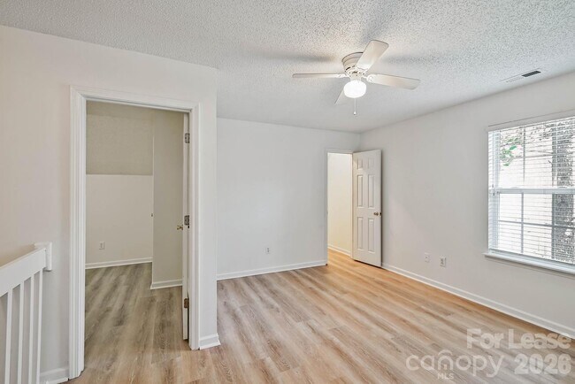 Building Photo - 10630 Sleigh Bell Ln