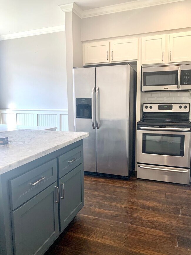 Building Photo - 2BR 2 1/2BA Condominium Denham Springs