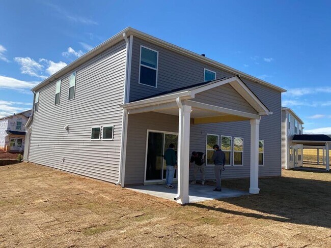 Building Photo - New Construction Home in Simpsonville !! 5 Bedroom and 4 baths in Highland Chase