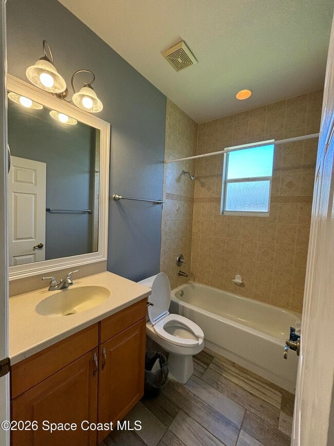 Building Photo - 2542 Woodfield Cir