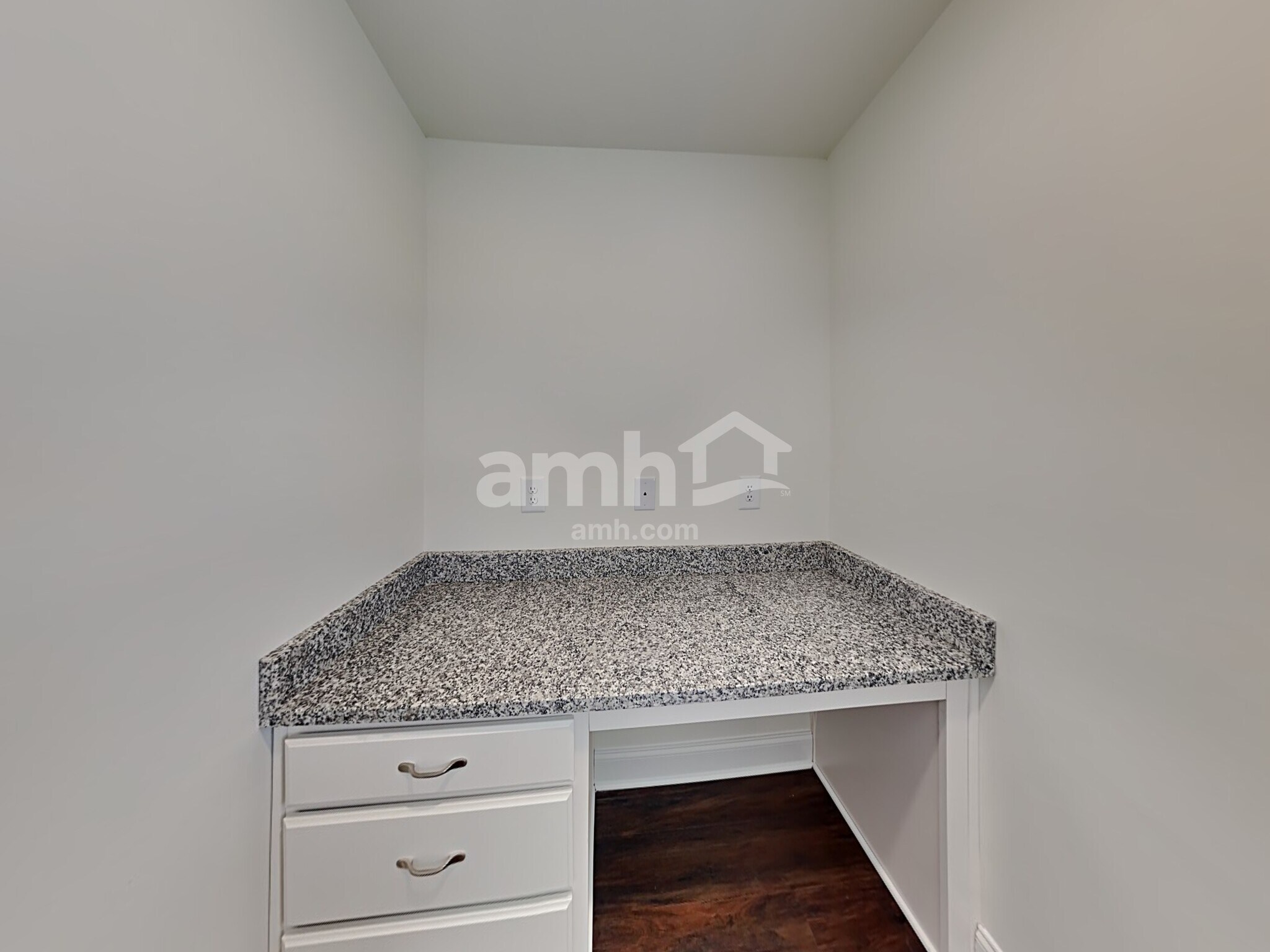 Building Photo - 841 Headland Wy