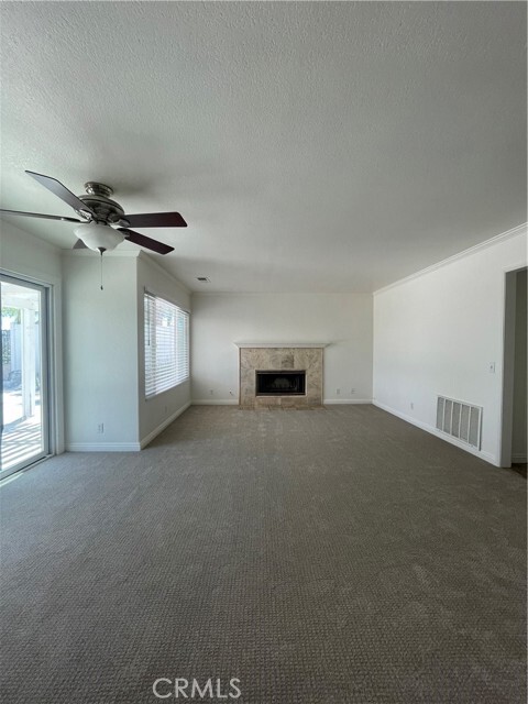 Building Photo - 41572 Willow Run Rd