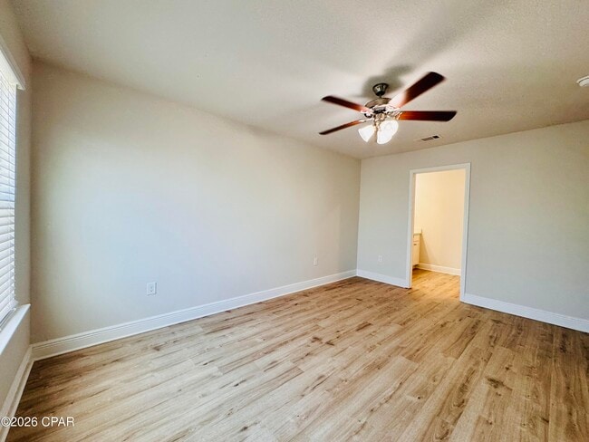 Building Photo - 10 Renea Cv