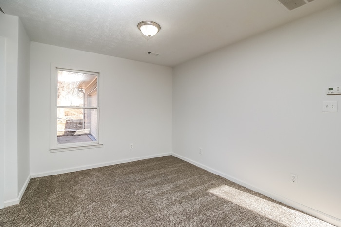 Building Photo - 160 Princeton Way