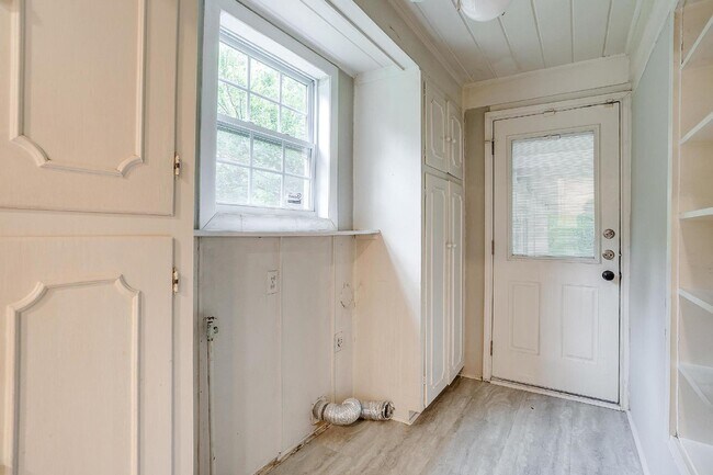 Building Photo - Charming 3-Bed, 2-Bath Home in Fort Worth'...