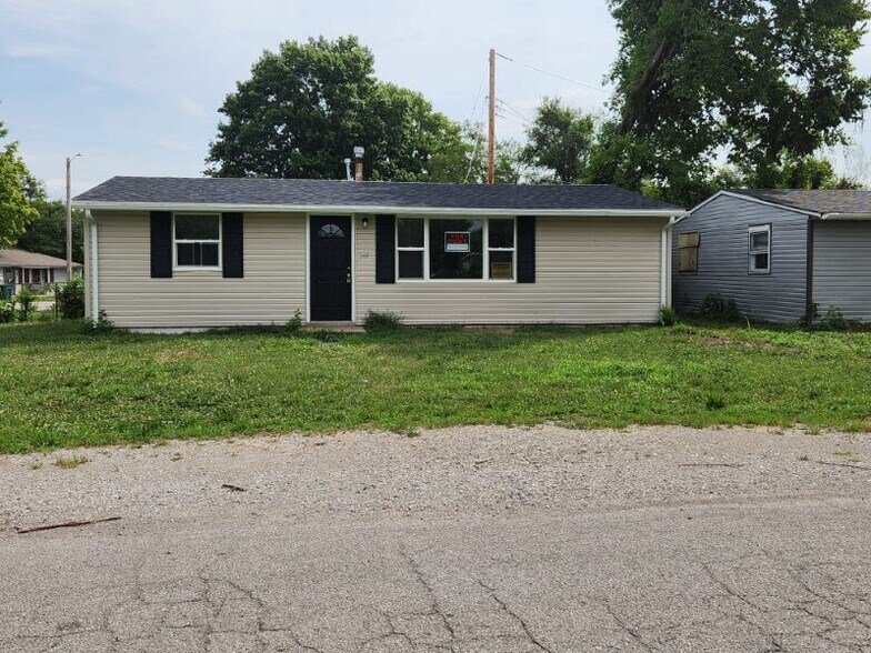 Primary Photo - 261 St John Dr