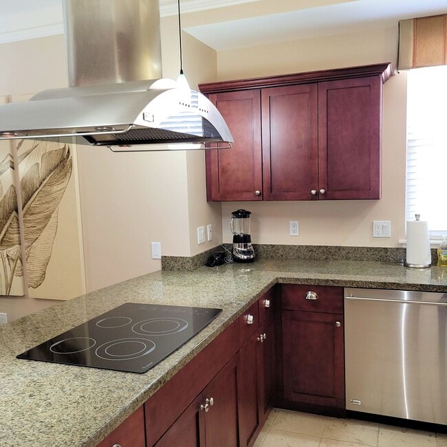 Building Photo - Luxury Living with Ocean Views in Wailea at Kai Malu