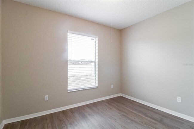 Building Photo - 2826 Delcrest Ct