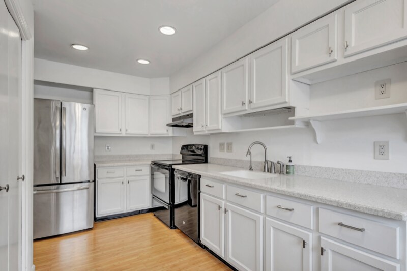 Building Photo - 23 Deer Run