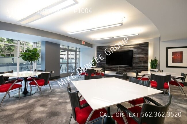 Building Photo - 411 W Seaside Wy