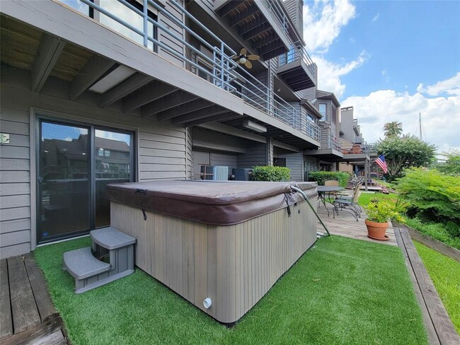 Building Photo - 18309 Sandy Cove Dr