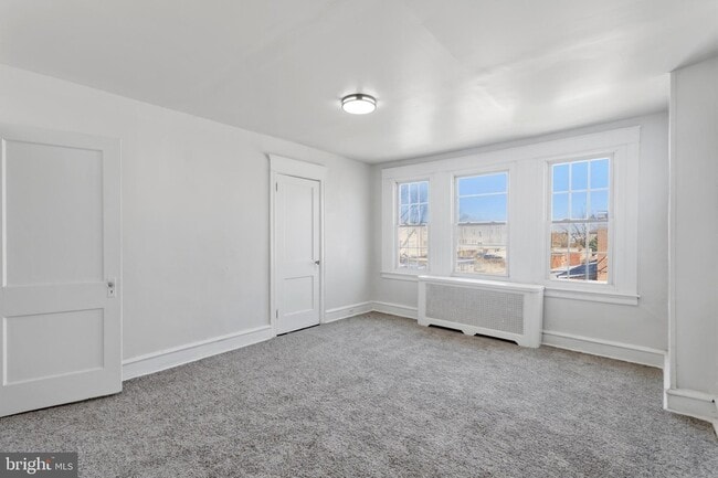 Building Photo - 4123-4100 Tyson Ave