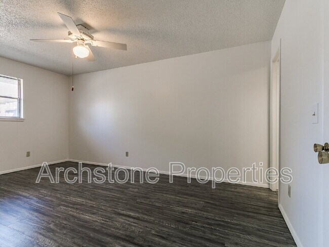Building Photo - 4508 NW 26th St