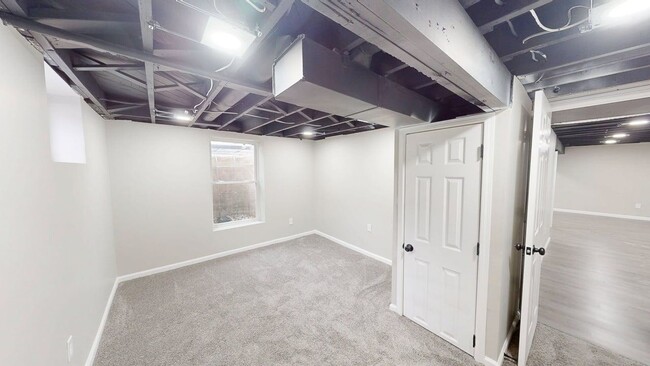 Building Photo - 769 Kettering Rd