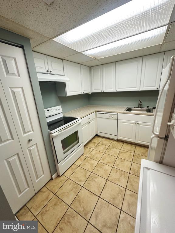 Building Photo - 807 Windstream Way