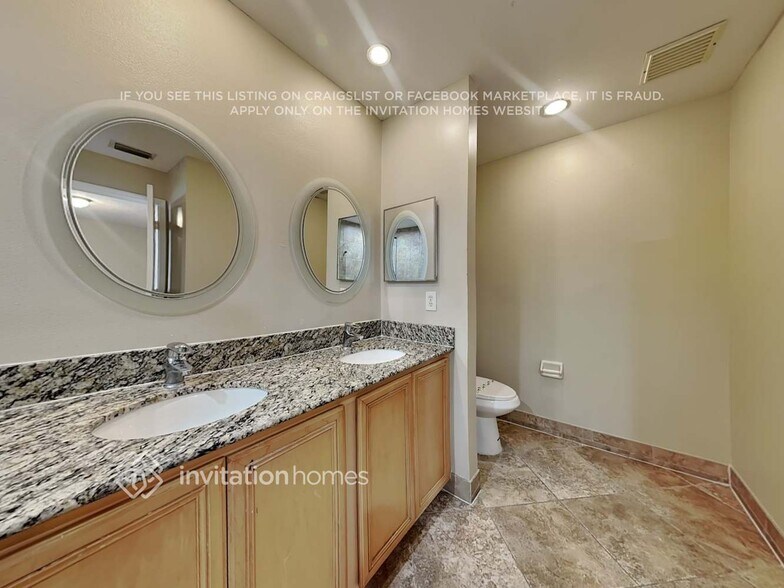 Building Photo - 843 NW 127th Ave