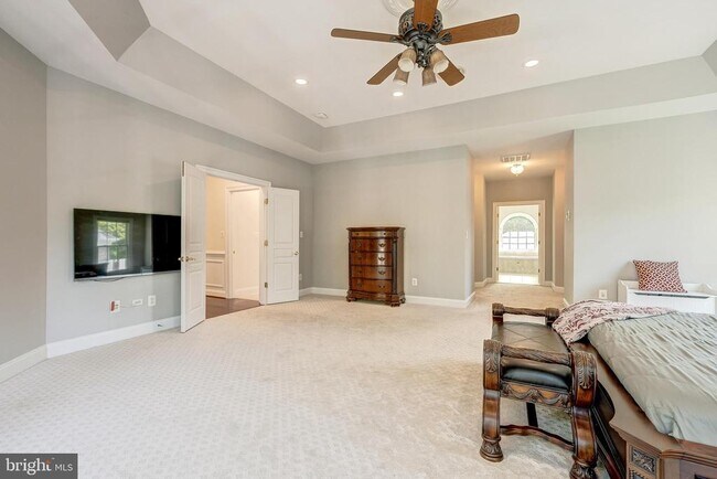 Building Photo - 18852 Ridgeback Ct