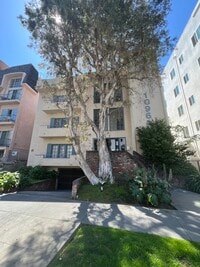 Building Exterior - 10964 Wellworth Ave