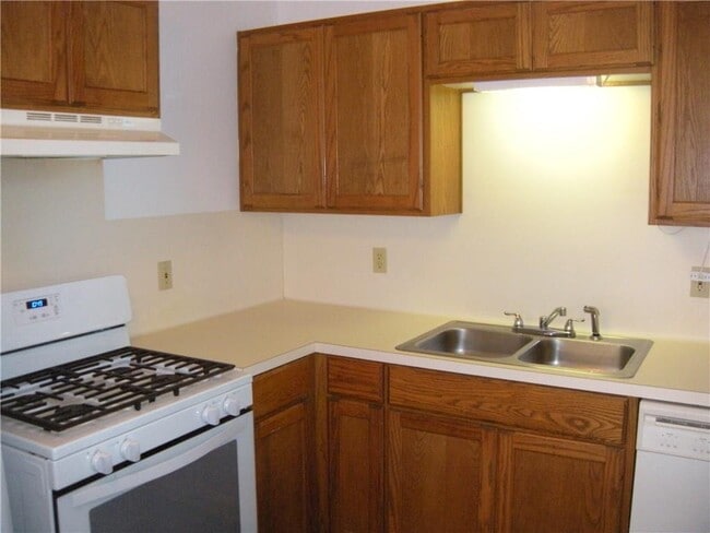 Building Photo - 1607 Palma Plaza