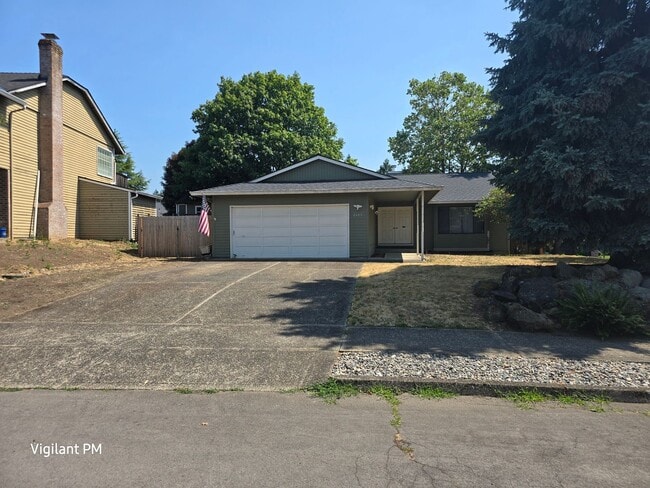 Primary Photo - Amazing 3 bedroom home