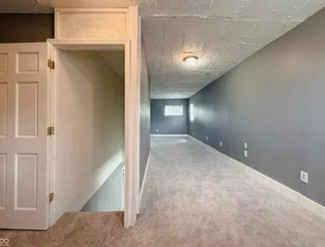 Building Photo - 3736 Kinnear Ave