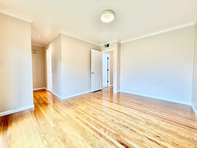 Building Photo - Renovated 3bed/2bath Linda Mar Rancher