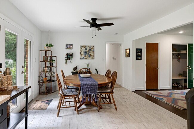 Building Photo - 4824 Stafford Dr