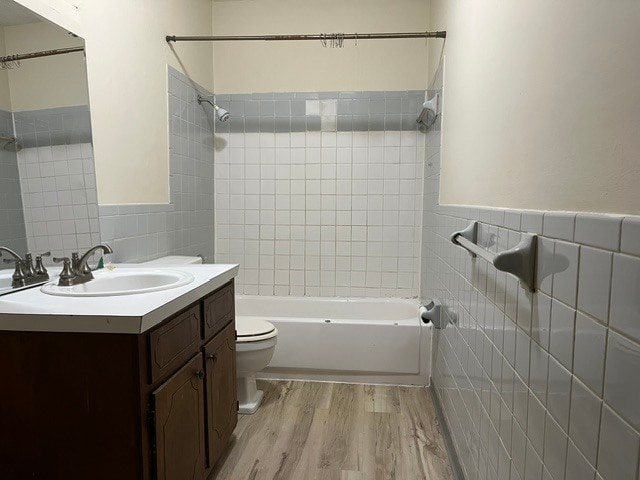 Building Photo - 541 N Belview Ave
