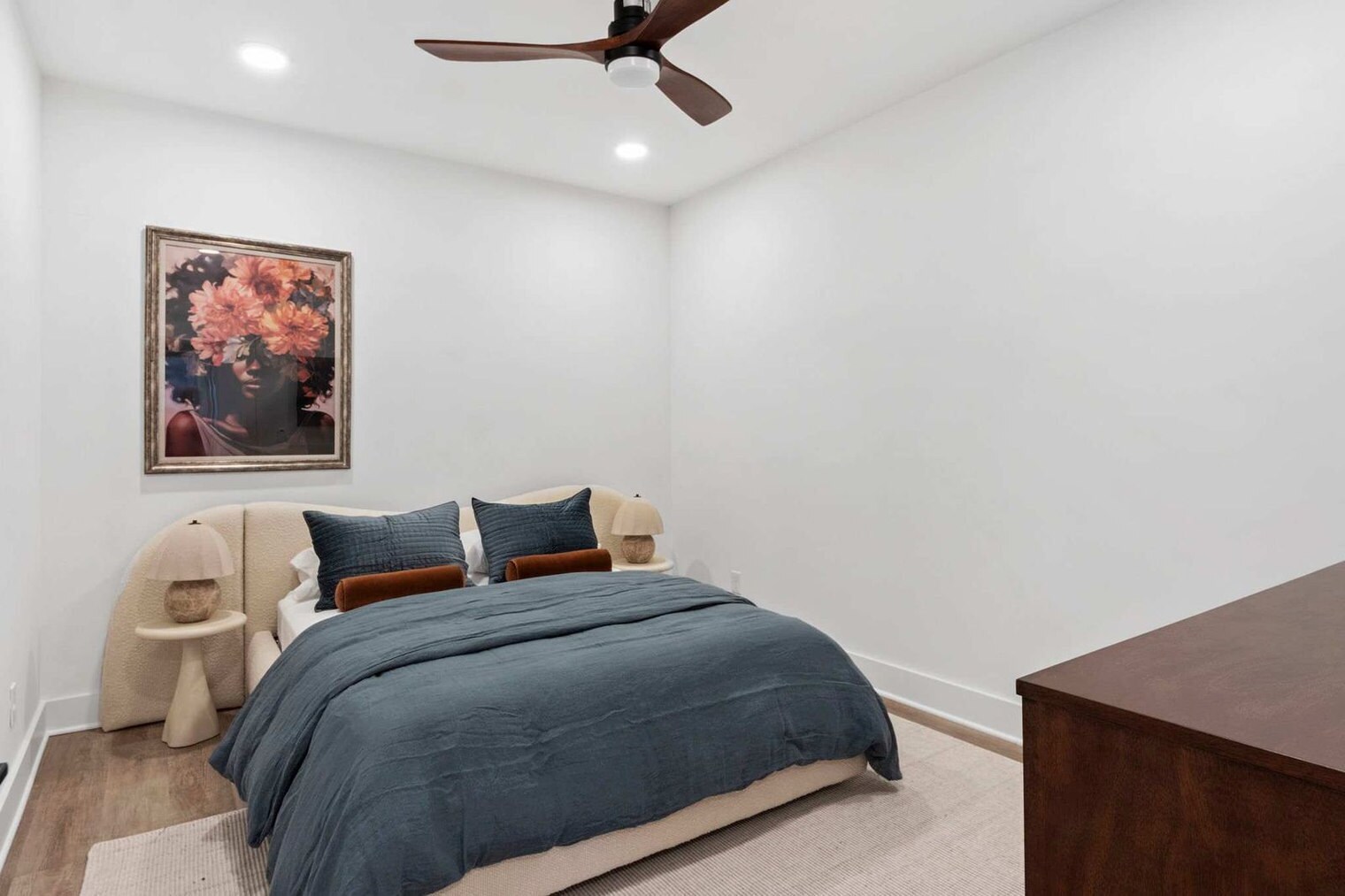 Building Photo - 346 Peters St SW