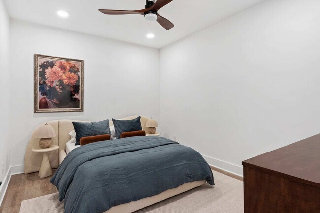 Building Photo - 346 Peters St SW