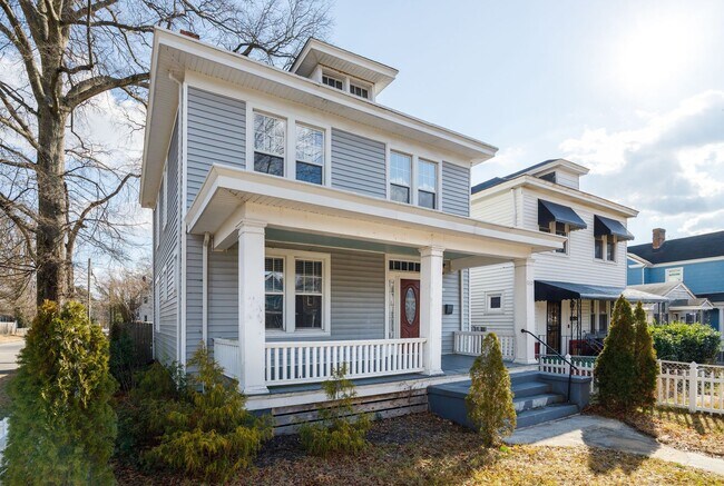 Building Photo - Spacious Corner-Lot Home on Carolina Ave