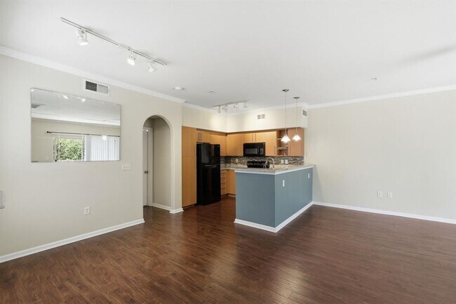 Building Photo - 11203 Ranch to Market Rd 2222