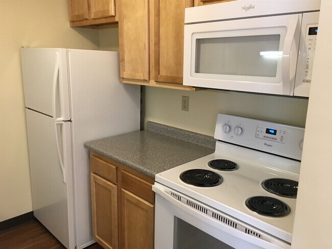 Building Photo - 133 Eastern Ave