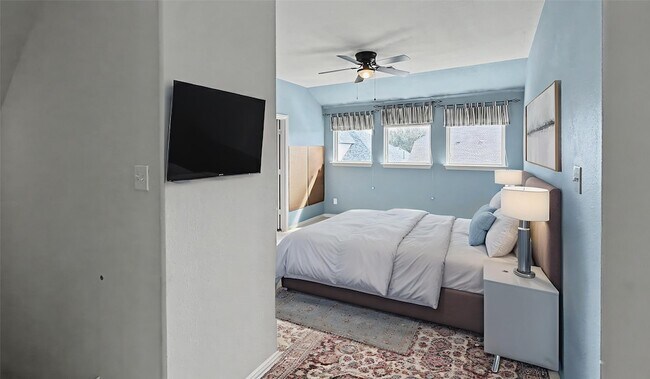 Building Photo - 2704 Evening Mist Dr