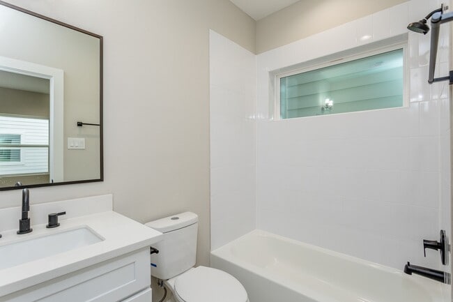 Building Photo - 1439 W 25th St