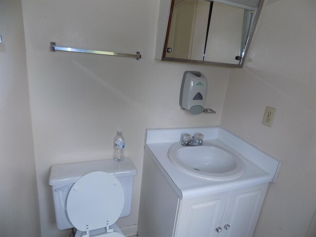 Building Photo - 6510 Cissna Dr