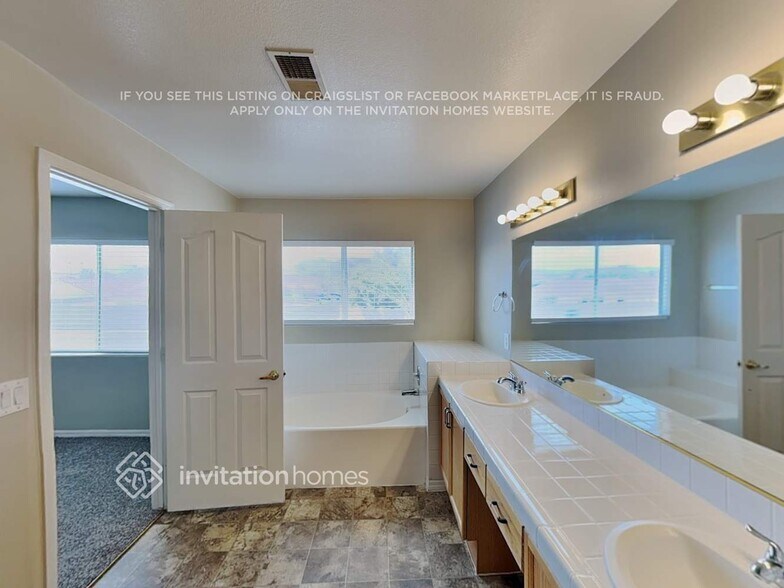 Building Photo - 3703 Funston Way