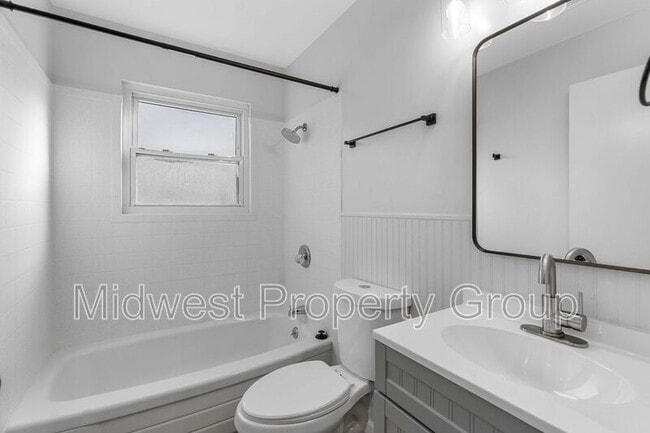 Building Photo - 1450 Tahoe Dr