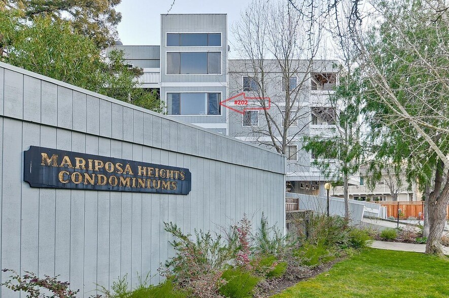 Building Photo - 725 Mariposa Ave.