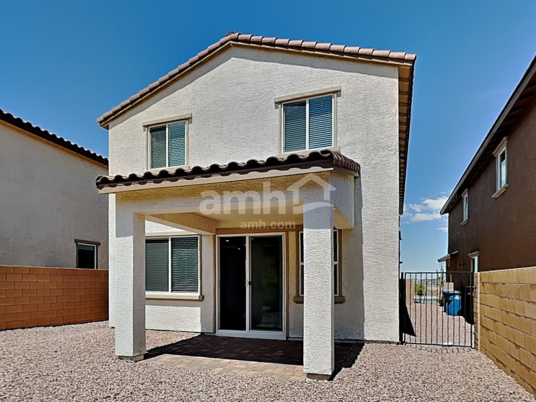 Building Photo - 644 N Water St