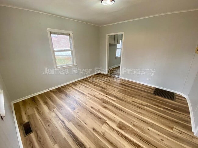 Building Photo - 1805 Ridge Ave