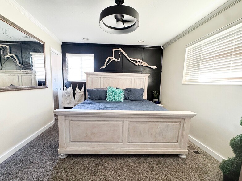 Building Photo - 4453 Fillmore Ave