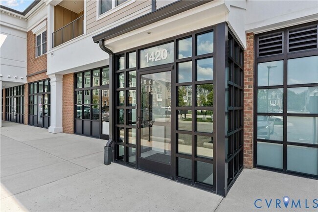 Building Photo - 1420 Ewing Pk Lp