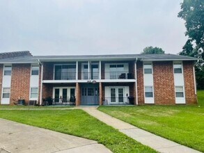 Building Photo - Woodbridge Condo Out 29