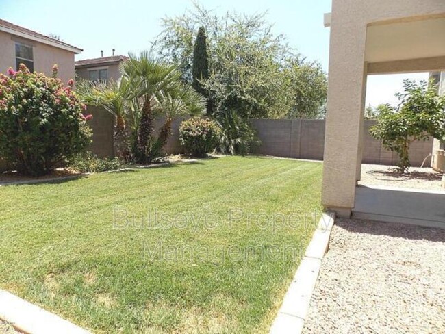 Building Photo - 2767 S Southwind Dr