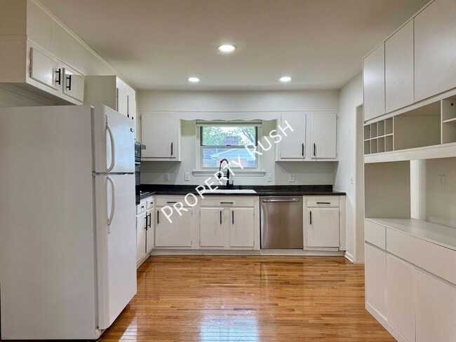 Building Photo - 7339 Brookside Dr