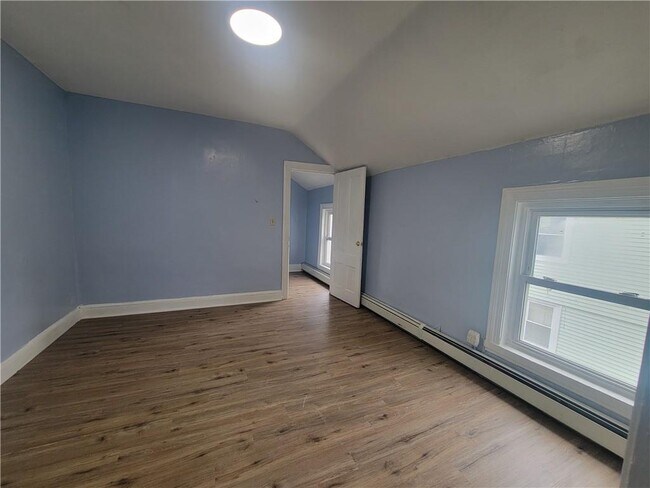 Building Photo - 19 Rounds Ave