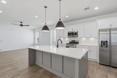 Building Photo - 4512 Mark Avizo